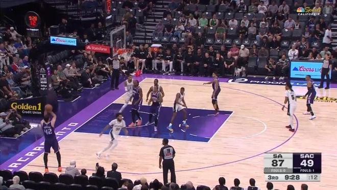 42顺位新秀雷诺逆袭登榜第四，国王队惊喜爆发引