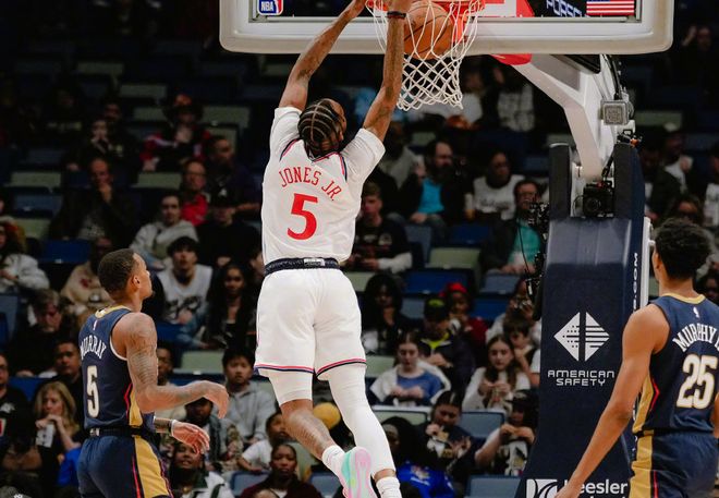 快船客场惨败鹈鹕遭遇三连败 小卡复出难挽颓势