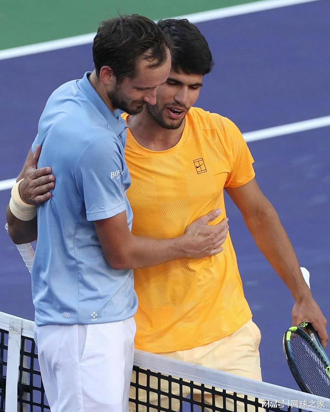 梅德韦杰夫印第安维尔斯决赛再负辛纳 真实面对