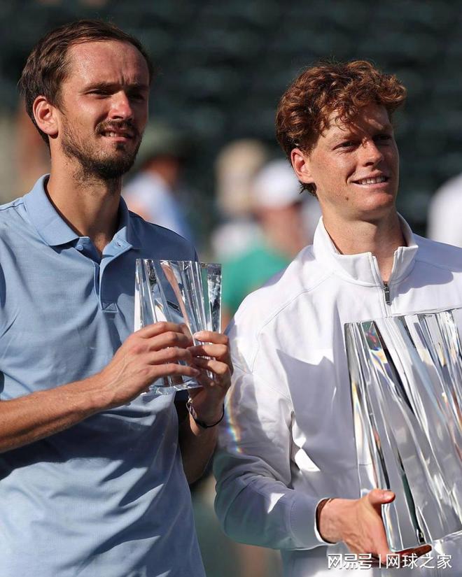 梅德韦杰夫印第安维尔斯决赛再负辛纳 真实面对