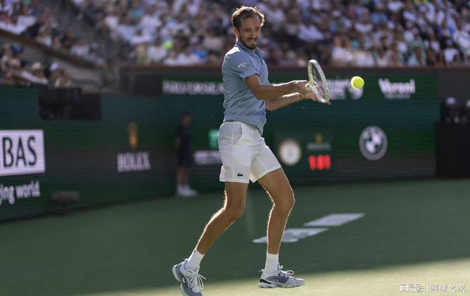 梅德韦杰夫印第安维尔斯决赛再负辛纳 真实面对