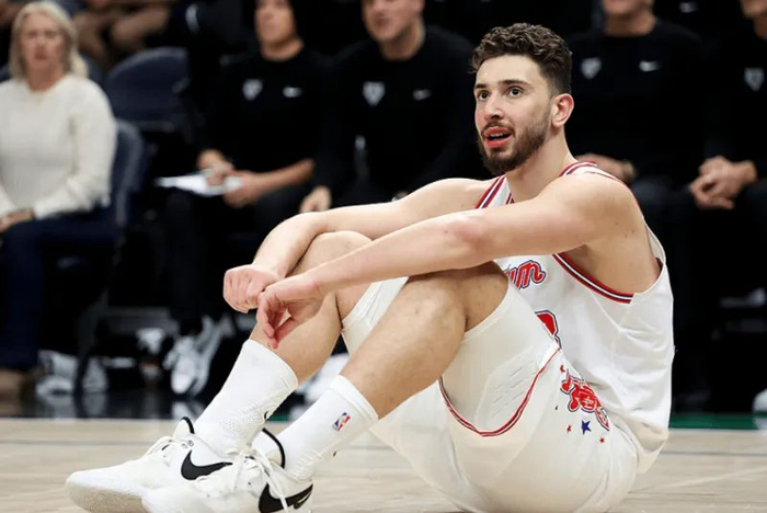 火箭客场力克灰熊 三球员表现成胜负关键