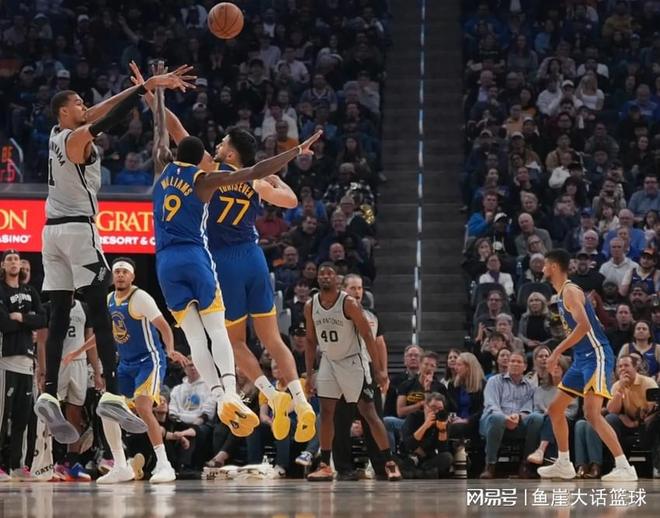 文班亚马41分率马刺掀翻勇士 勇士惨败止连胜